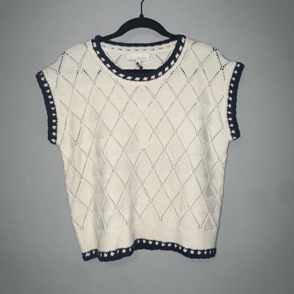 Pinch Women‎ Cream Navy Blue Diamond Pointelle Knit Sweater Vest Size M NWT